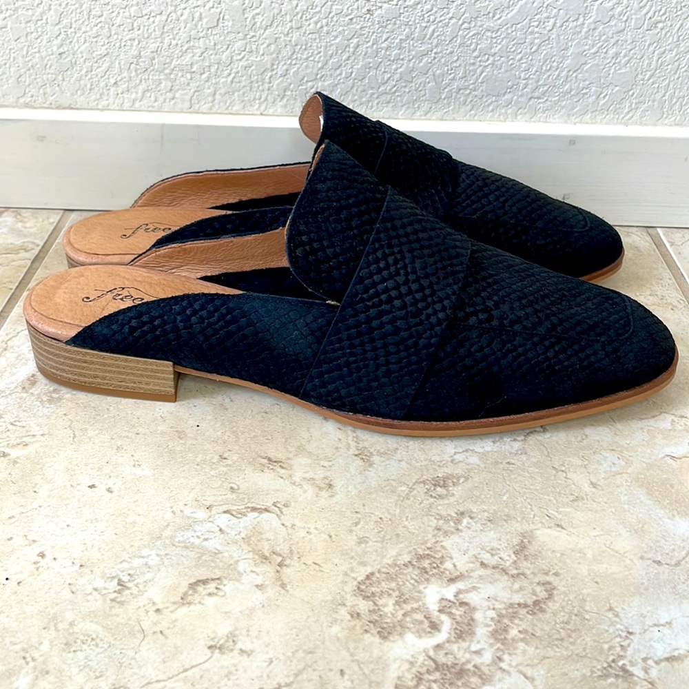 FREE PEOPLE - At ease Black Loafer Mule - sz 42